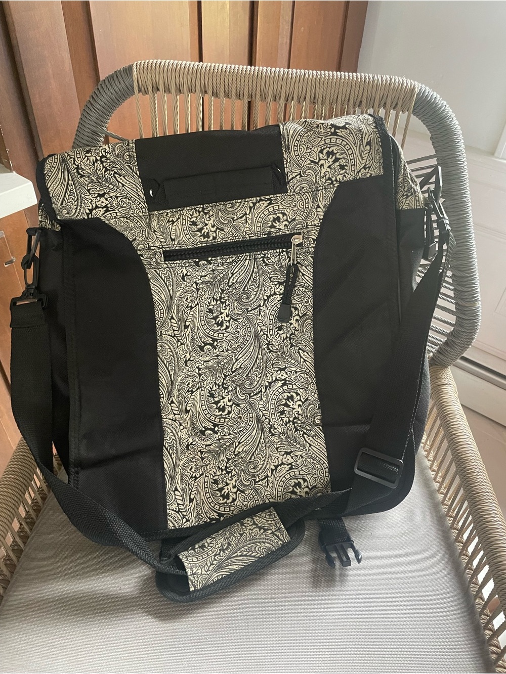 Black & Cream Paisley Messenger Bag – Unbranded